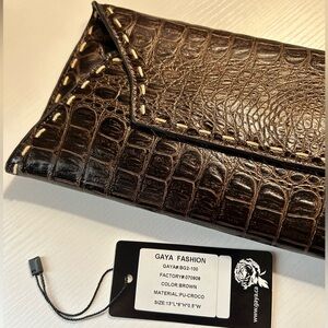 NWT Gaya Brown Vegan Crocodile Clutch
